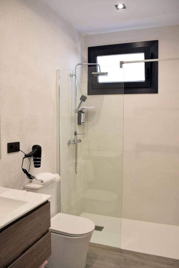 Alojamientos Lola, Suite Con Jacuzzi Benalup-Casas Viejas Ngoại thất bức ảnh